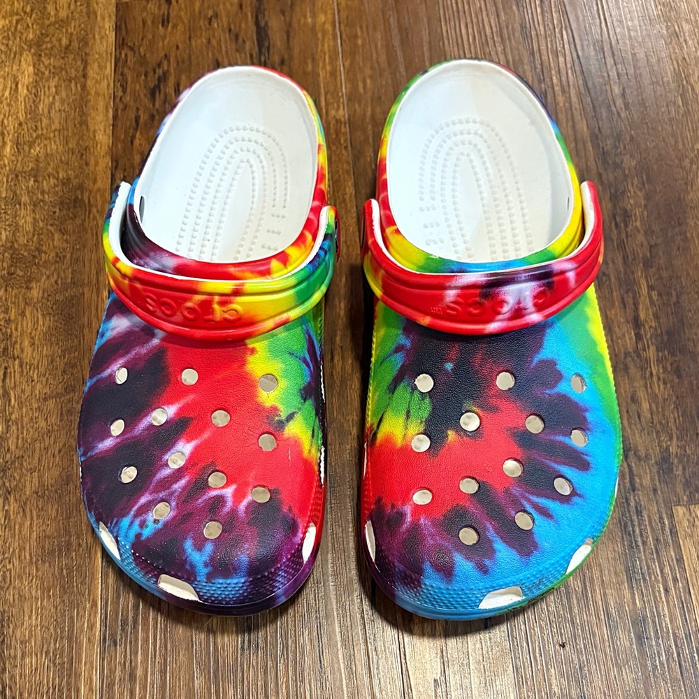♥️💖 Crocs Classic Tie Dye Clogs Vibrant Rainbow Colors